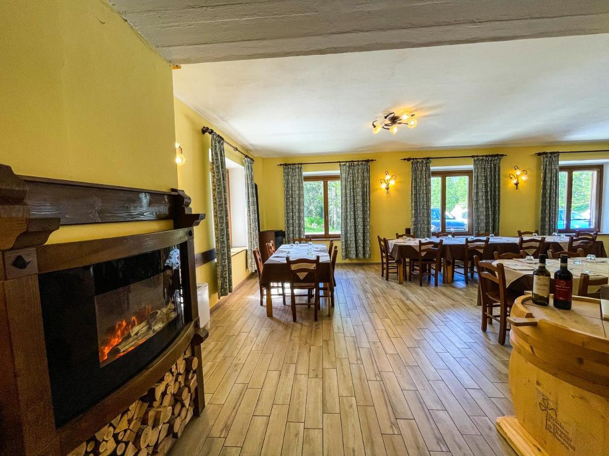 Hotel Al Sasso Di Stria Andraz Eksteriør billede