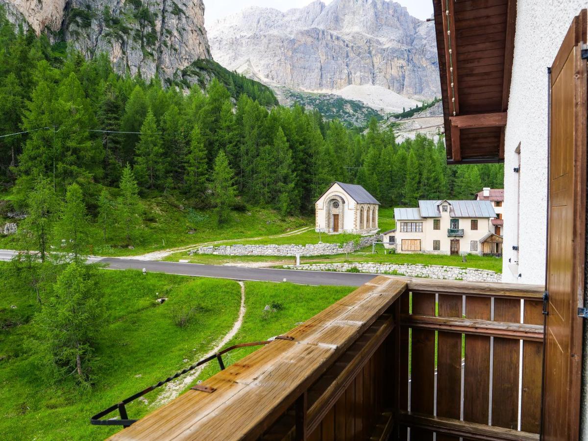 Hotel Al Sasso Di Stria Andraz Eksteriør billede